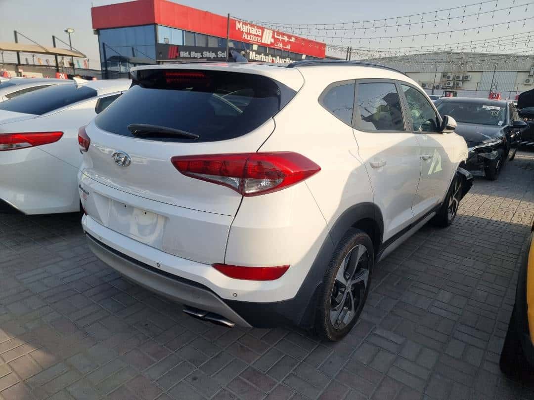 HYUNDAI TUCSON 2018 thumbnail 3