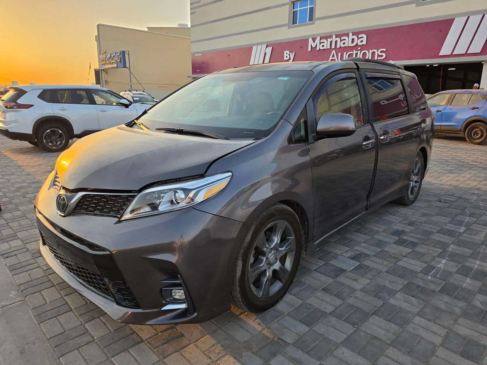 TOYOTA SIENNA 2016 thumbnail 3