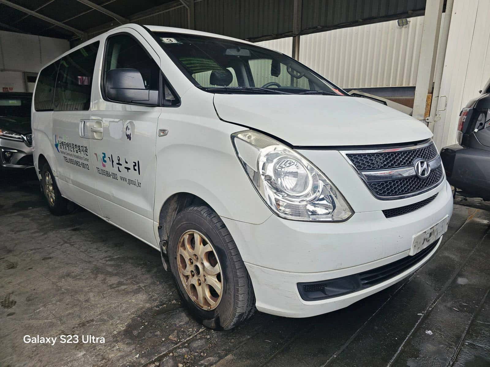 HYUNDAI GRAND STAREX - Exterior