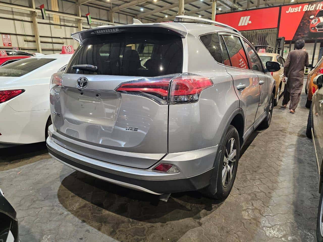 TOYOTA RAV4 2016 thumbnail 5