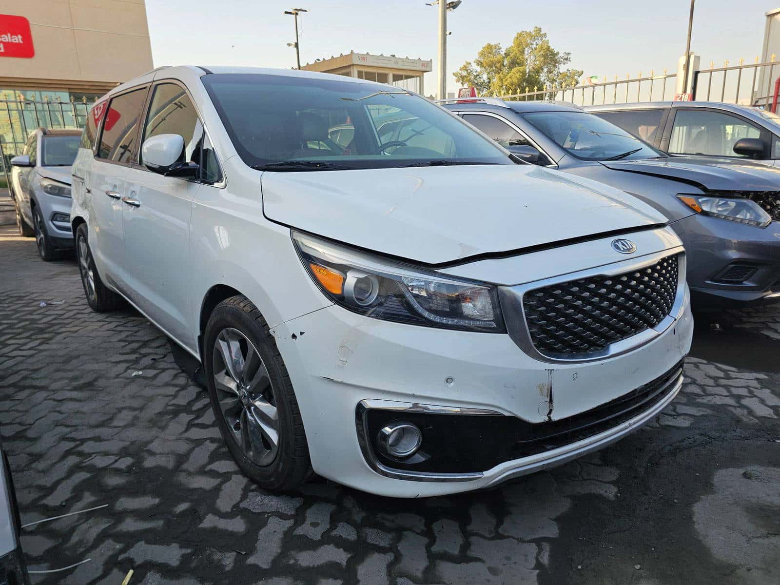 KIA SEDONA 2016 thumbnail 3