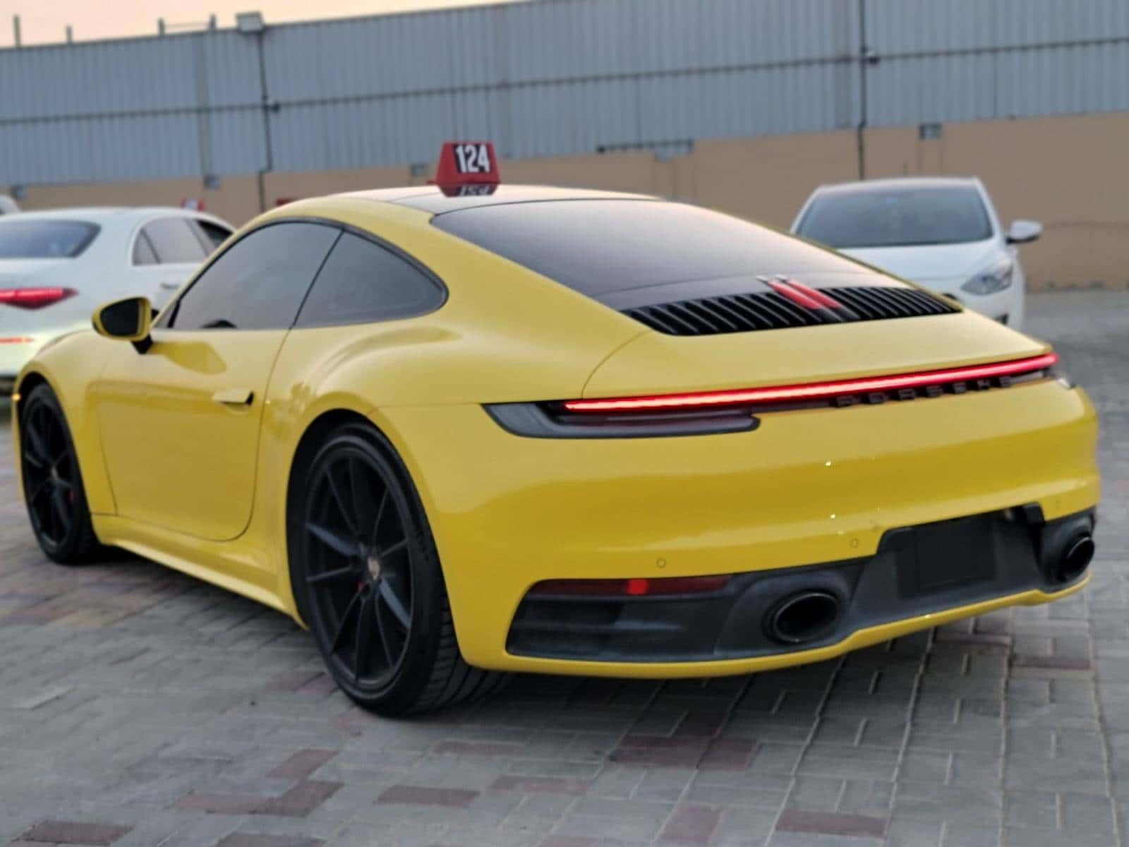 PORSCHE 911 2020 thumbnail 5