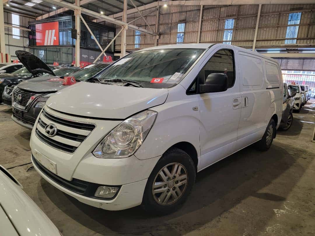 HYUNDAI GRAND STAREX - Exterior