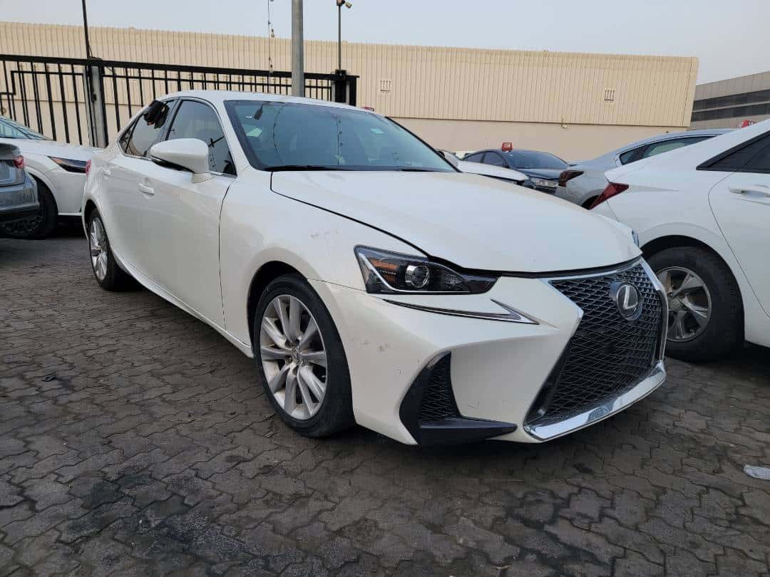 LEXUS IS 250 - Exterior