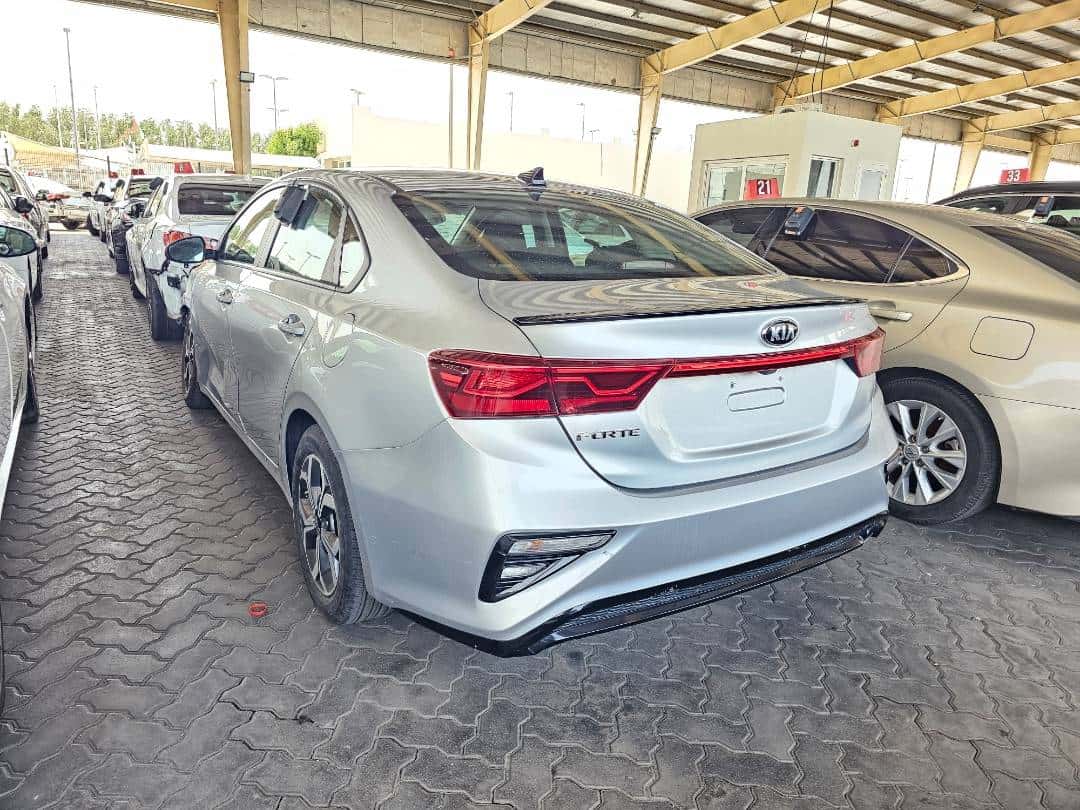 Kia Forte 2021 thumbnail 1