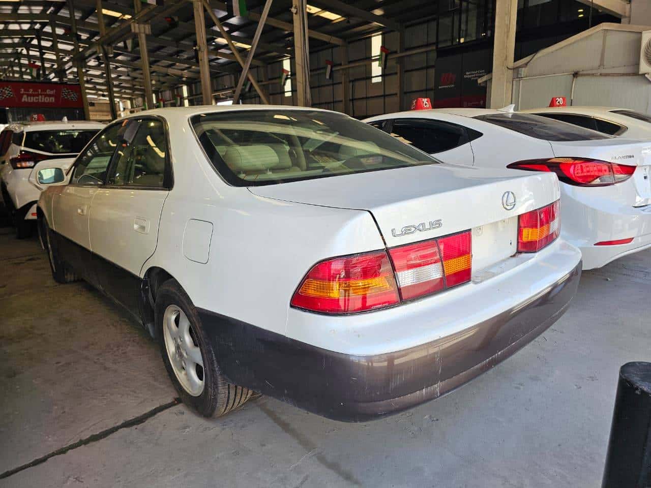LEXUS ES 300 1997 thumbnail 4