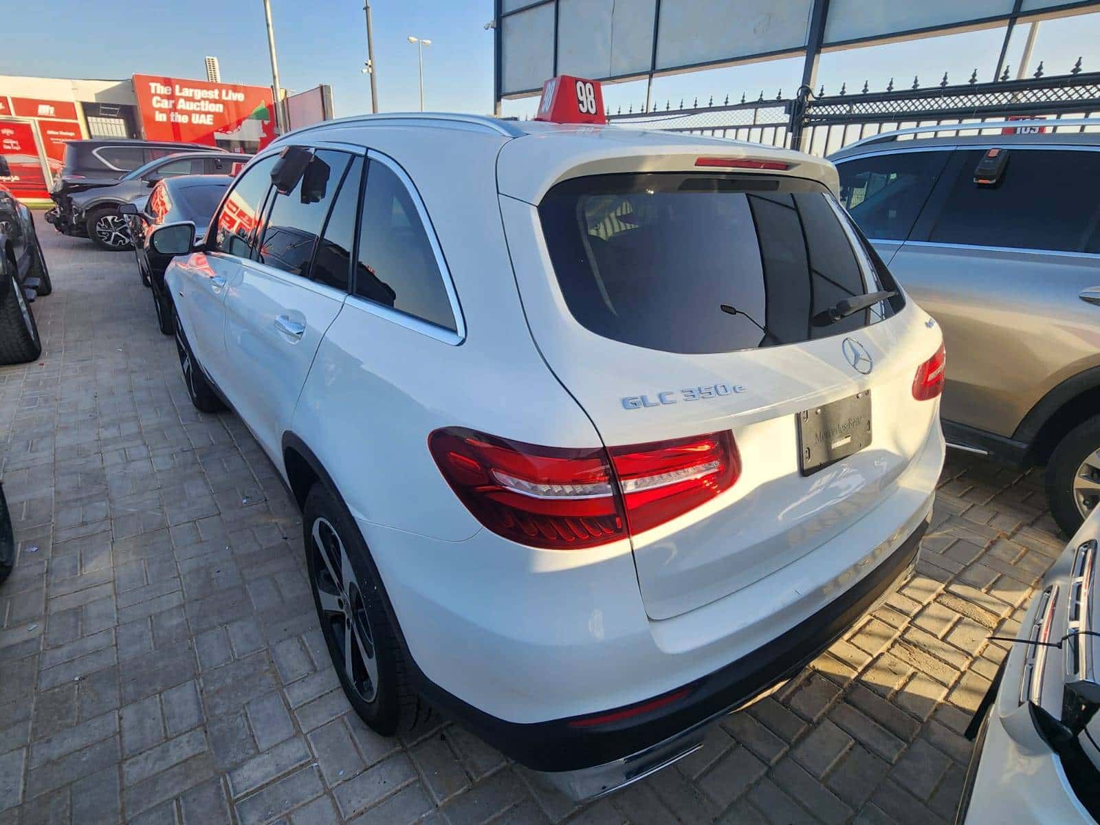 MERCEDES BENZ GLC 350E 2019 thumbnail 1