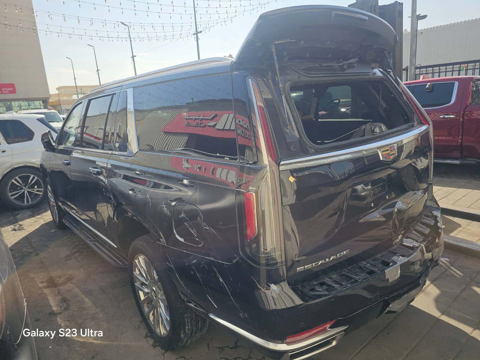 CADILLAC ESCALADE ESV PREMIUM LUXURY - Exterior