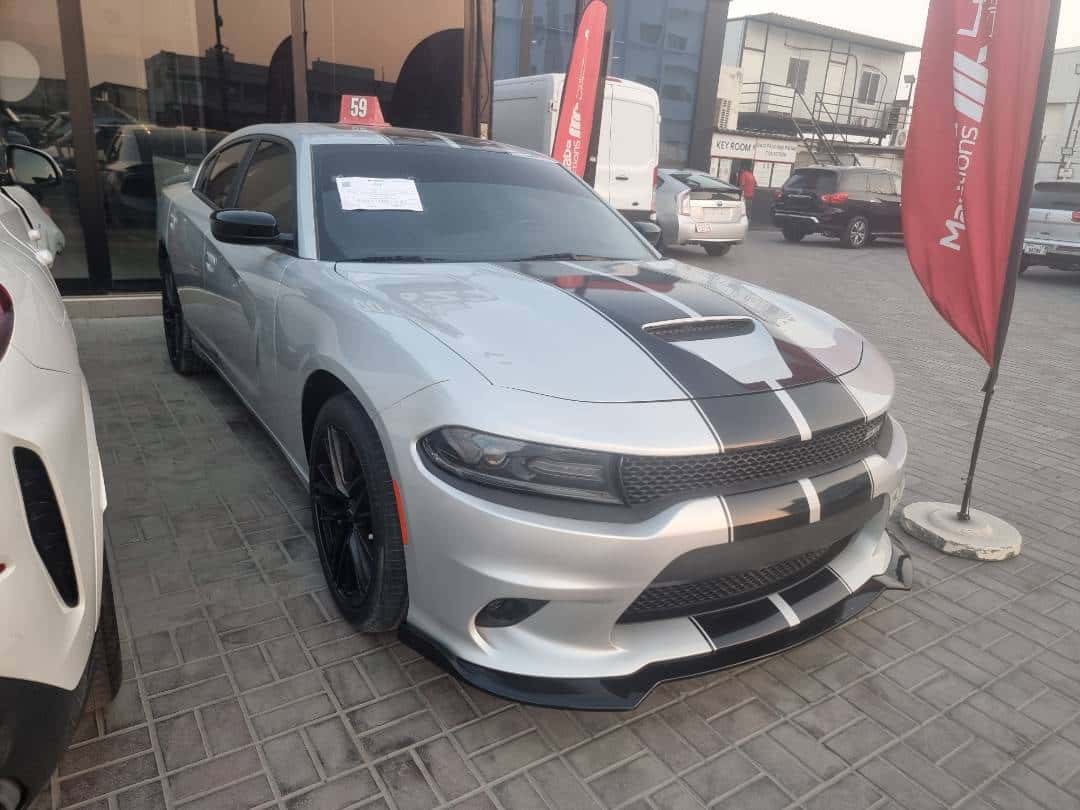 Dodge Charger 2019 thumbnail 1