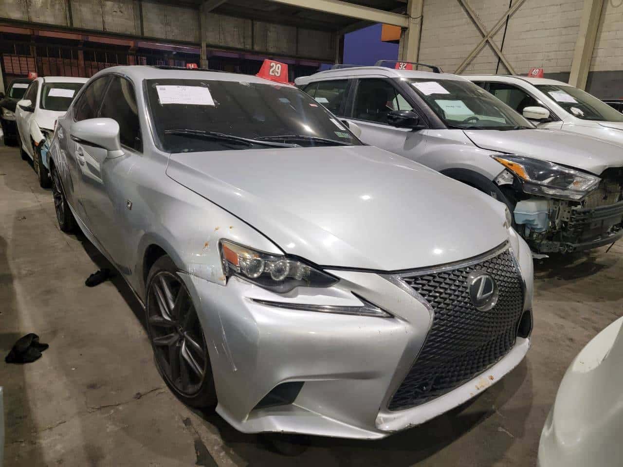 LEXUS IS 200T 2016 thumbnail 2