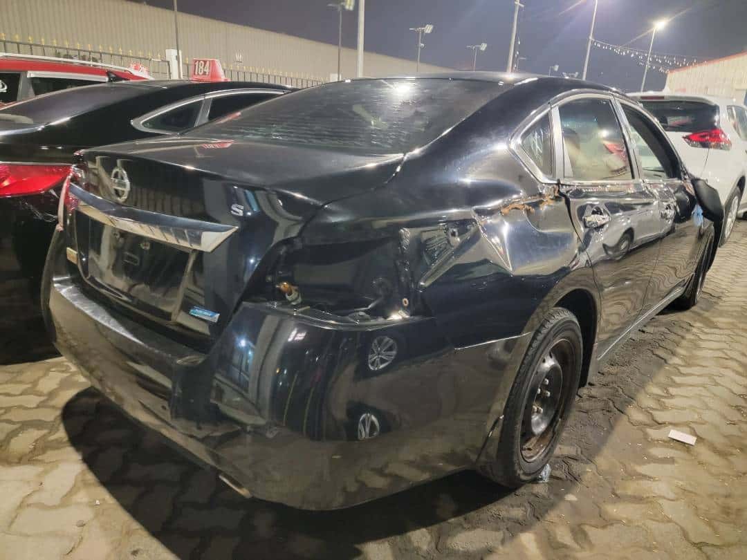 NISSAN ALTIMA - Exterior