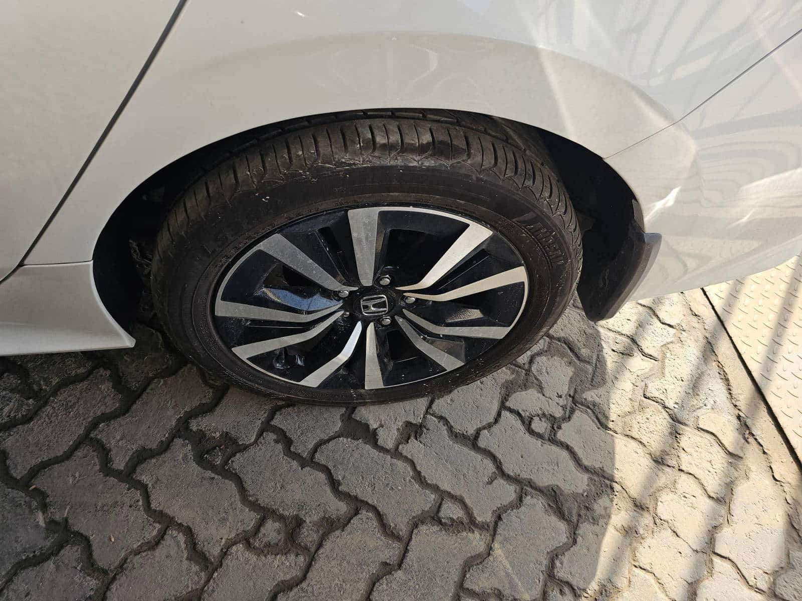 HONDA CIVIC - Exterior