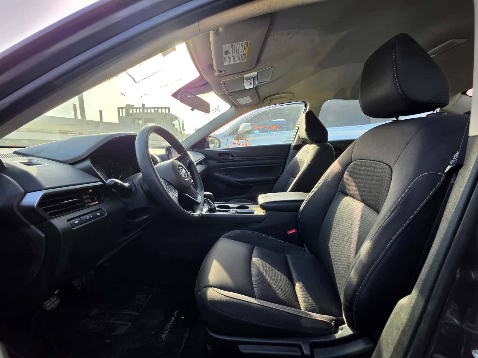 Nissan Altima 2023 thumbnail 6