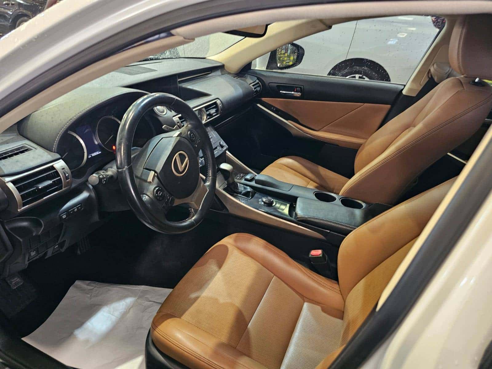 LEXUS IS 250 2014 thumbnail 6
