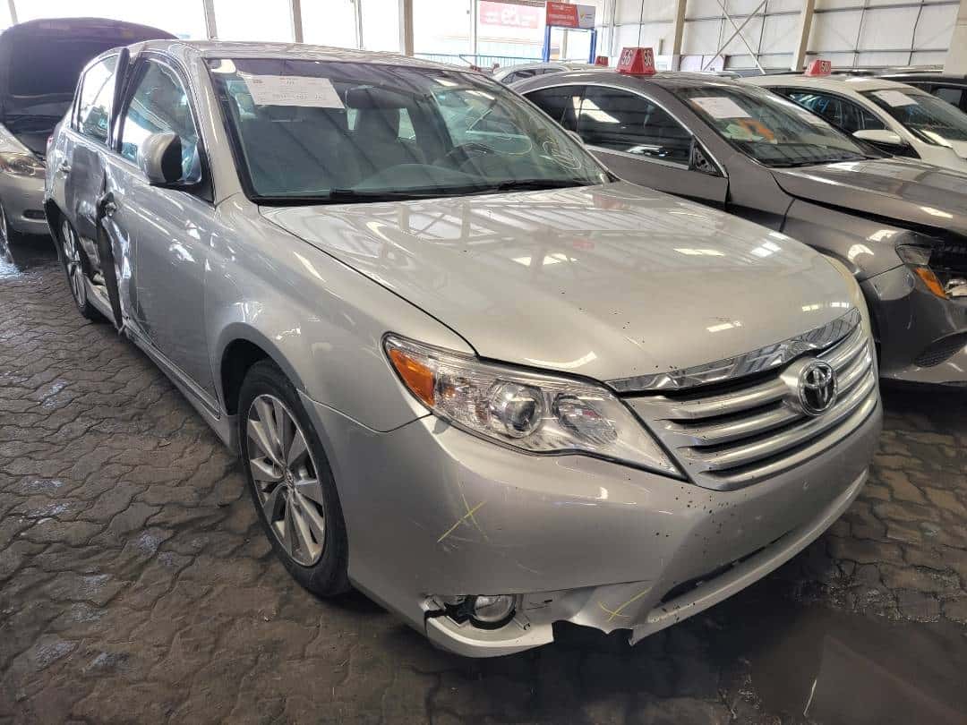 TOYOTA AVALON - Exterior