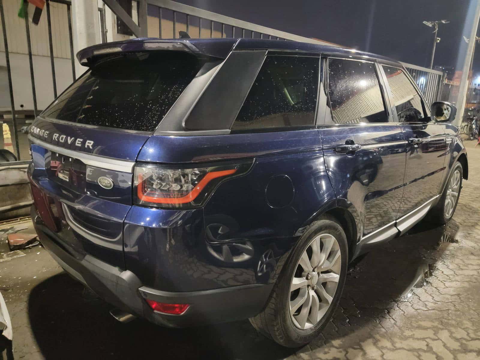 LAND ROVER RANGE ROVER SPORT - Exterior