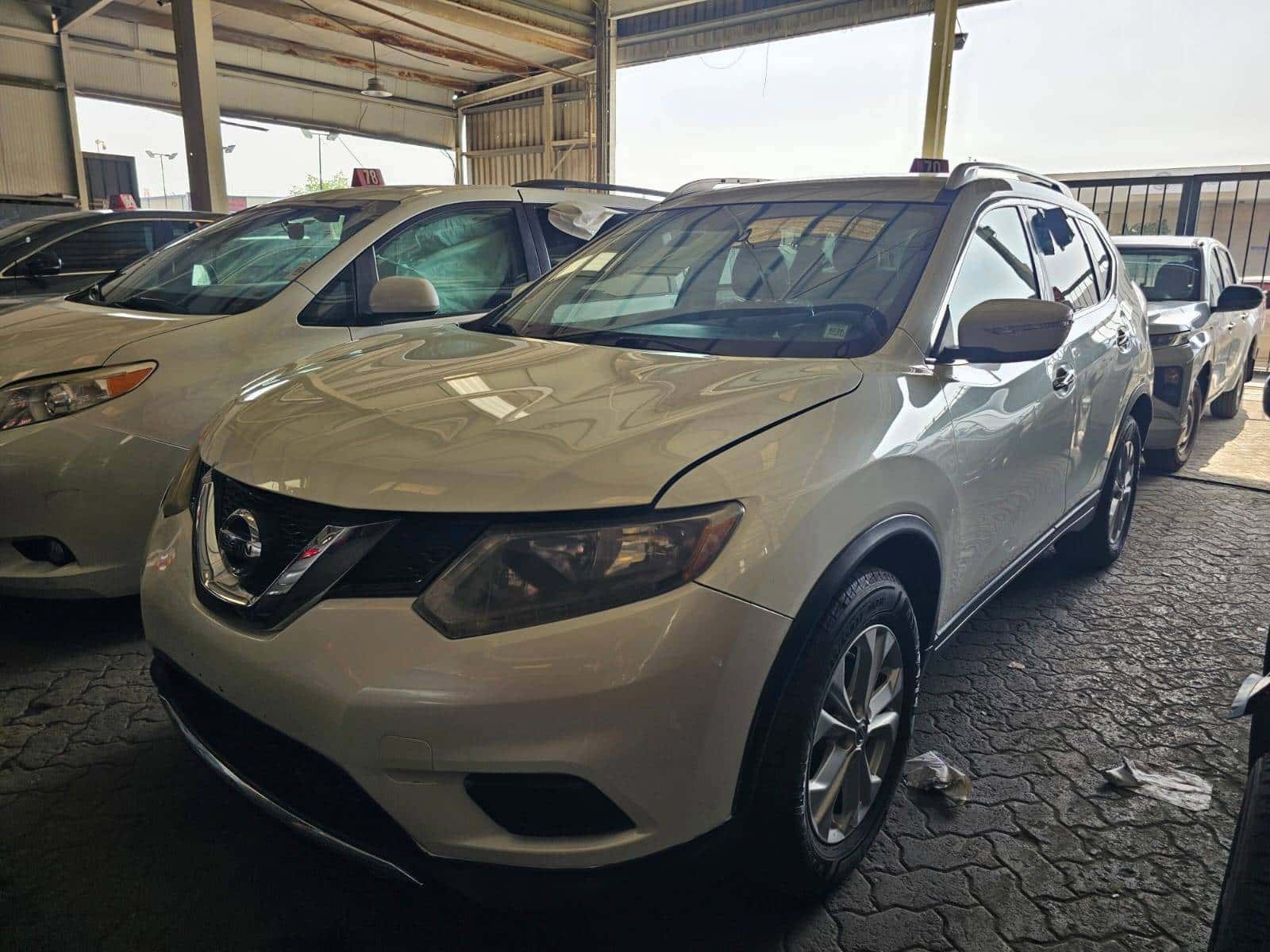 Nissan Rogue 2016 thumbnail 1