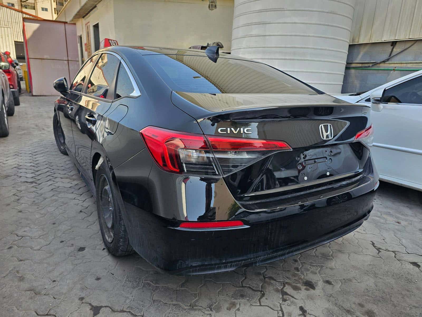 HONDA CIVIC 2024 thumbnail 4