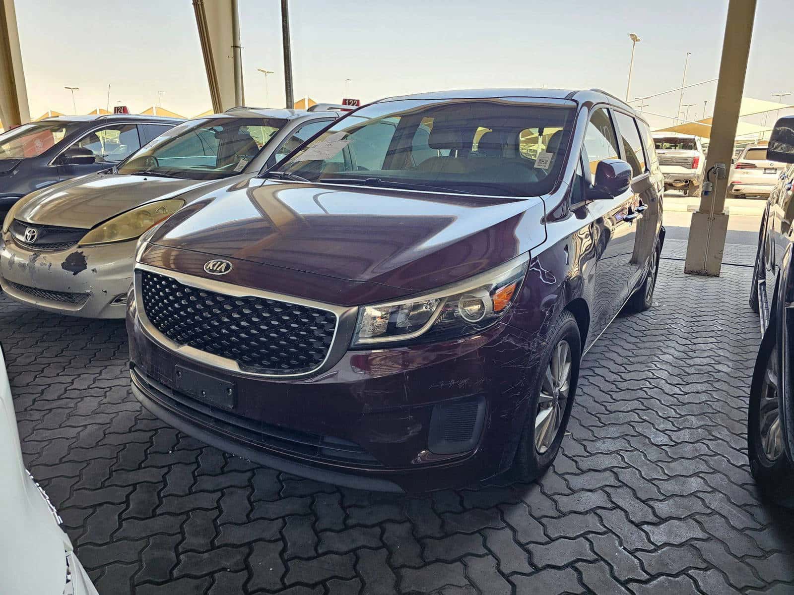KIA SEDONA 2015 thumbnail 5