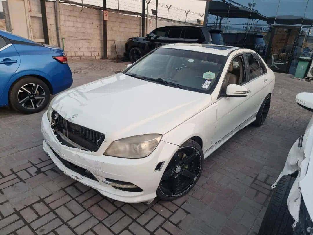 MERCEDES BENZ C300 2011 thumbnail 1