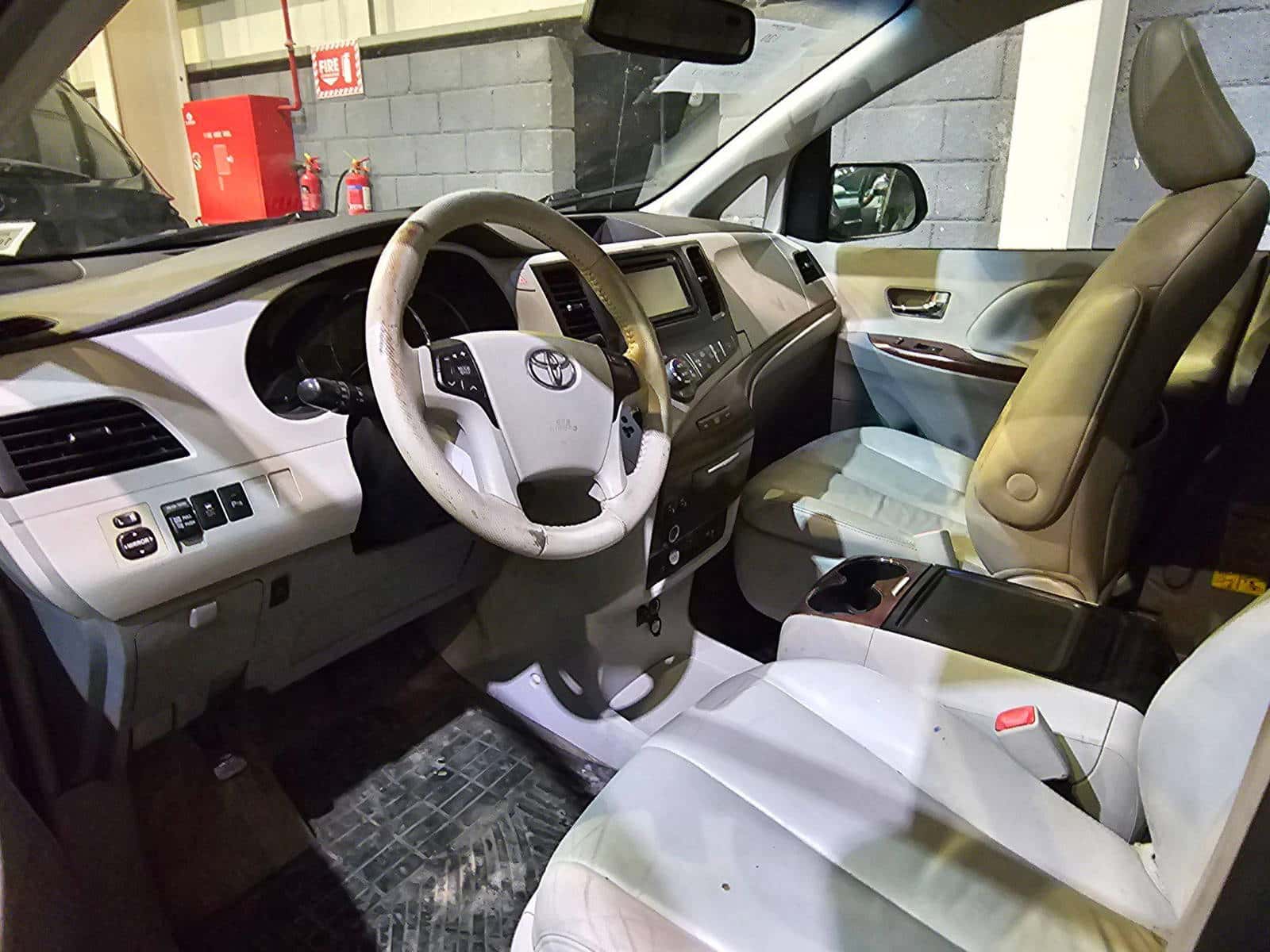 TOYOTA SIENNA 2013 thumbnail 6