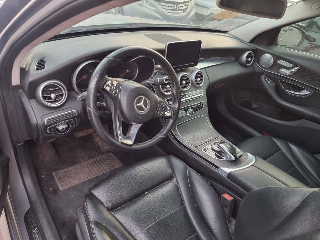 MERCEDES BENZ C300 2015 thumbnail 6