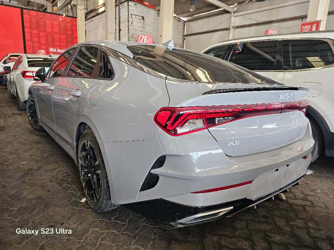 Kia K5 2023 thumbnail 1