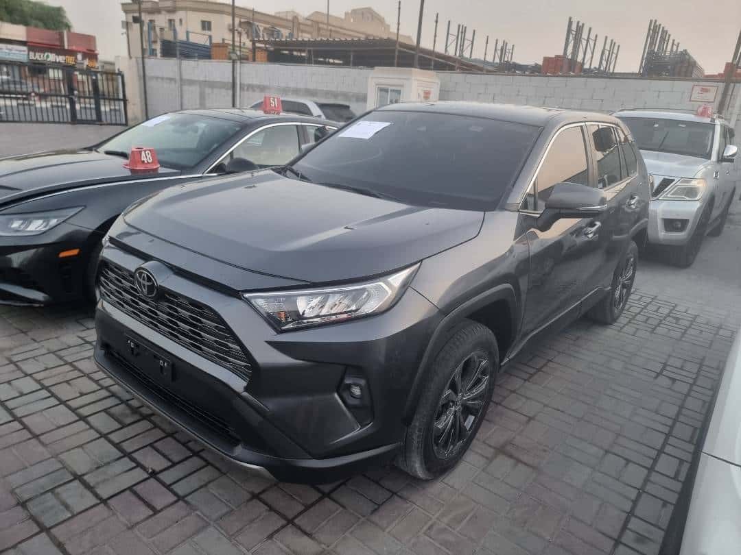 Toyota RAV4 2025 thumbnail 3