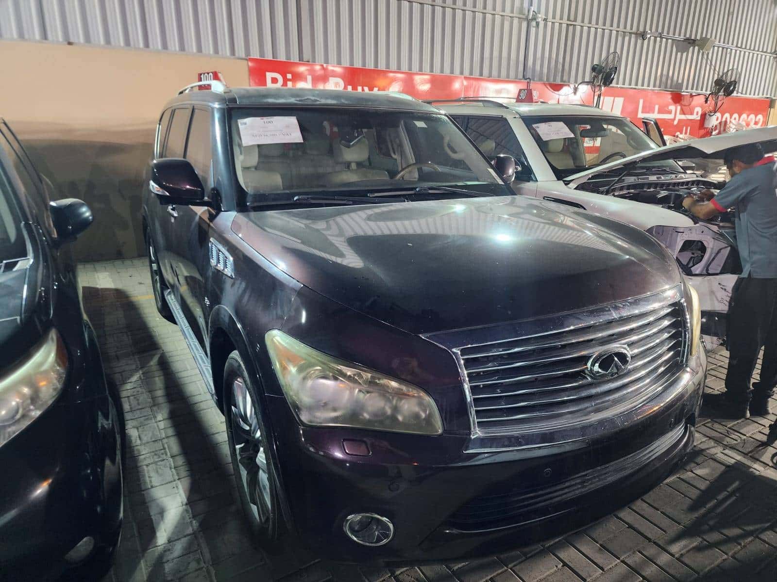 INFINITI QX80 2014 thumbnail 2