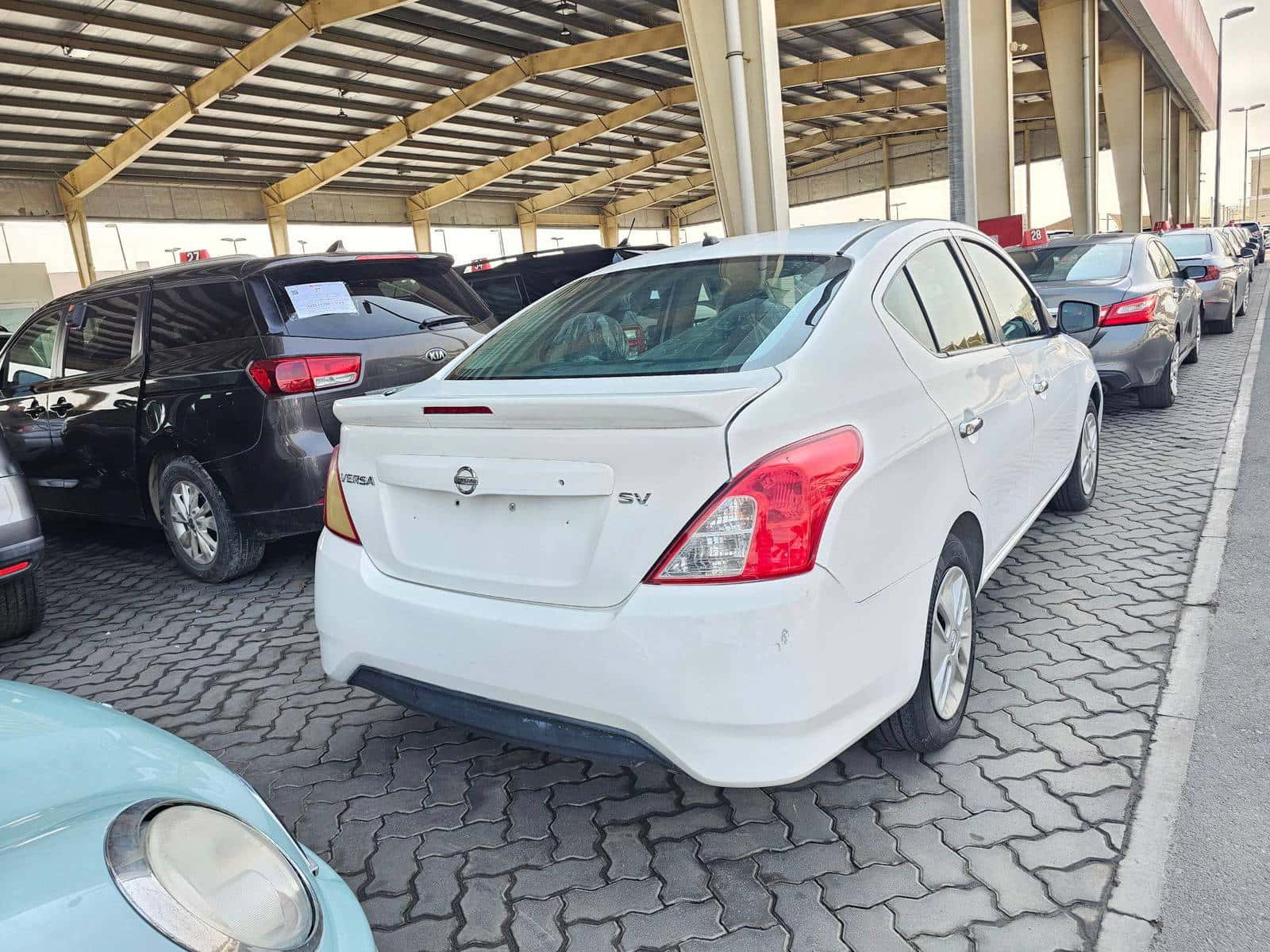 NISSAN VERSA - Exterior
