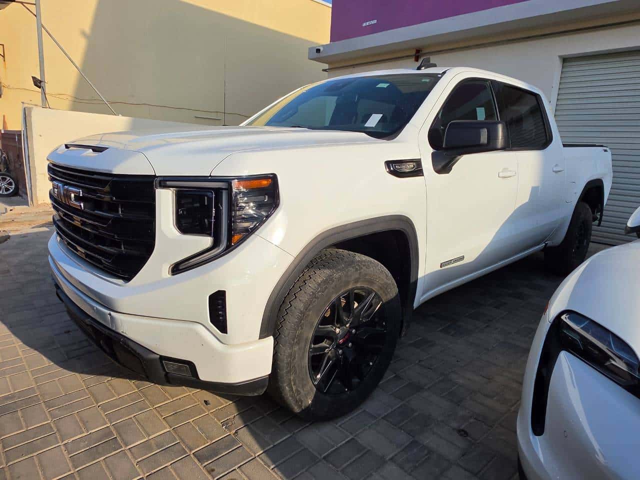 GMC SIERRA K1500 2023 thumbnail 3