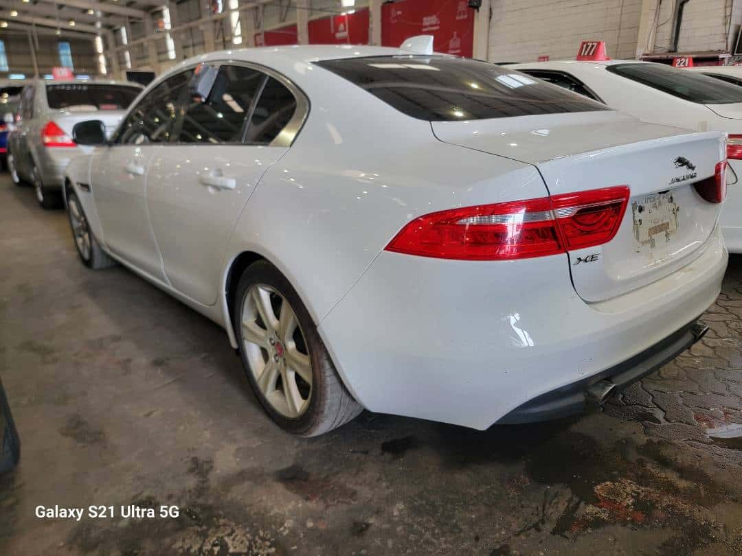 JAGUAR XF - Exterior