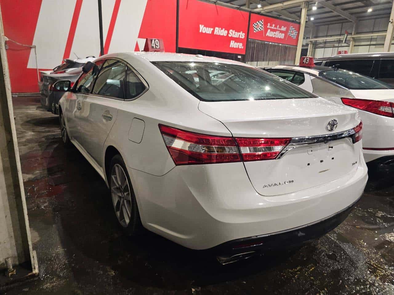 Toyota Avalon 2015 thumbnail 2