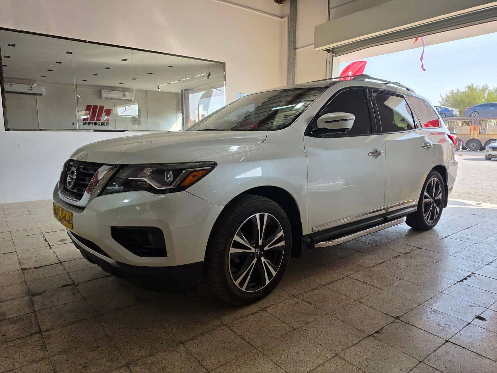 Nissan Pathfinder 2019 thumbnail 3