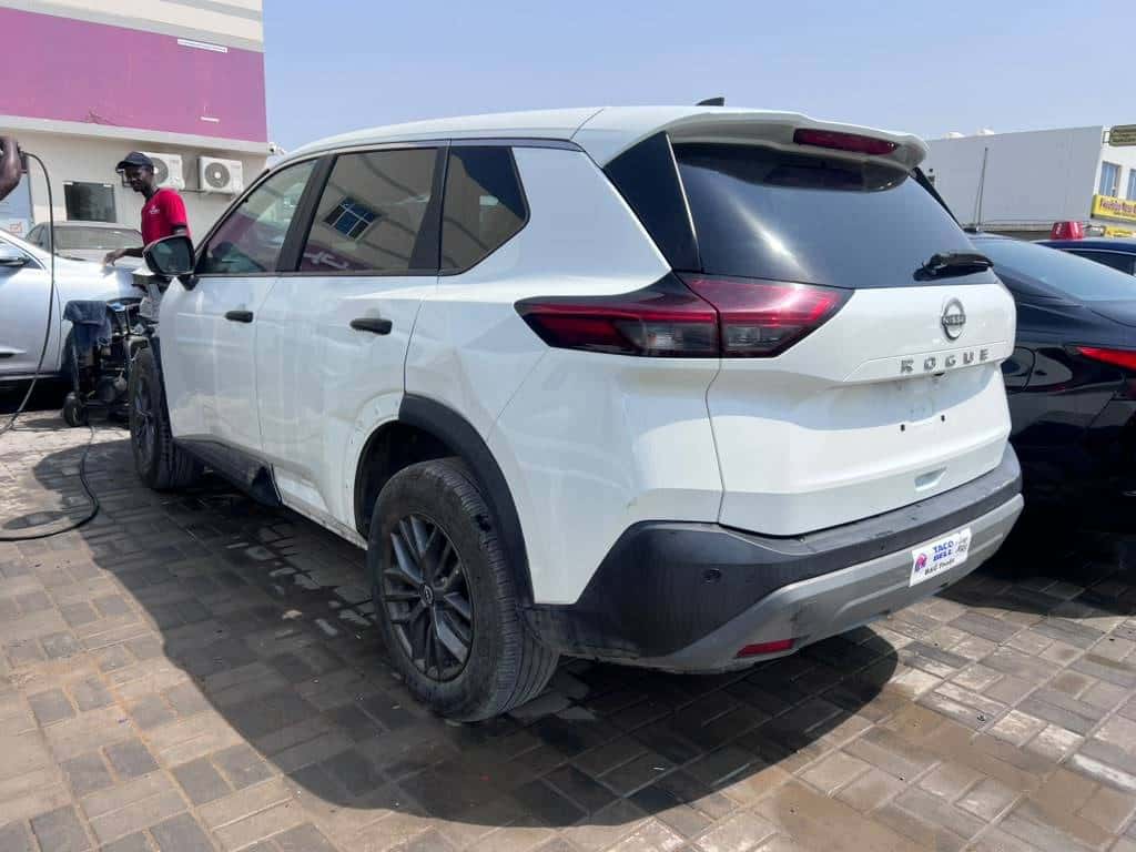 Nissan Rogue 2023 thumbnail 4