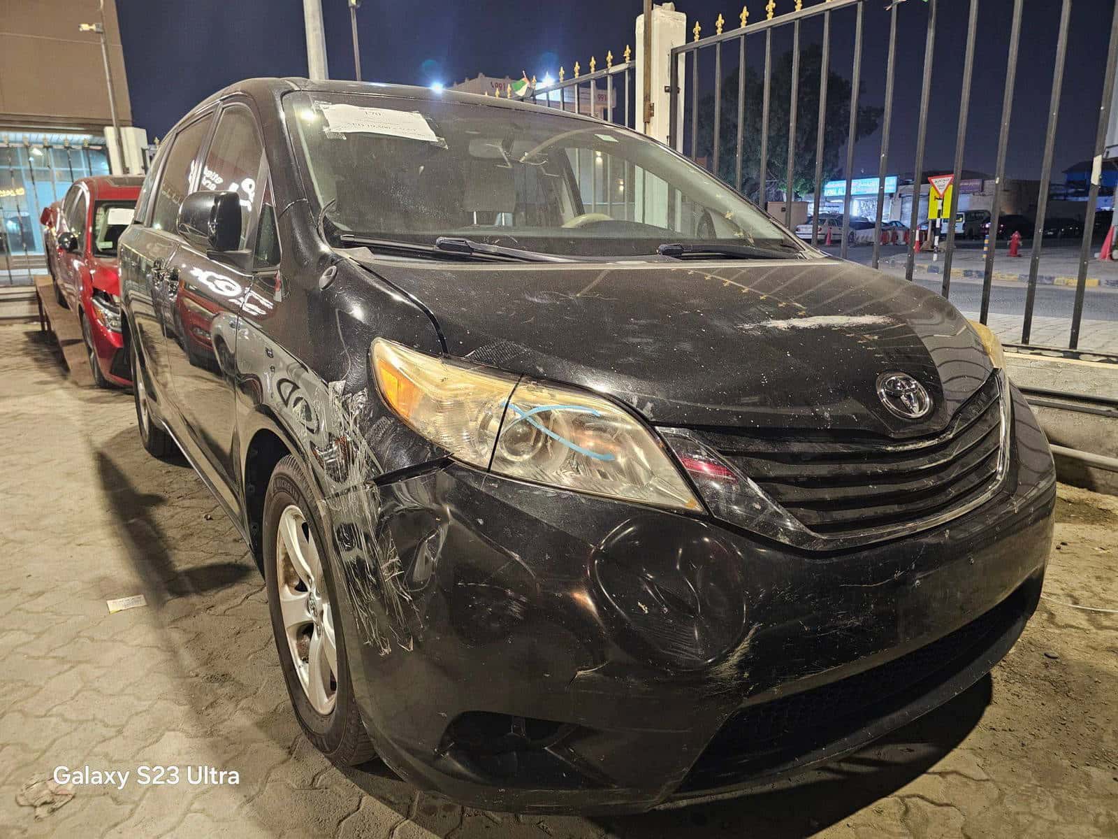 TOYOTA SIENNA - Exterior