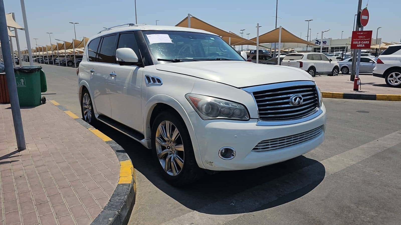 INFINITI QX56 2012 thumbnail 4