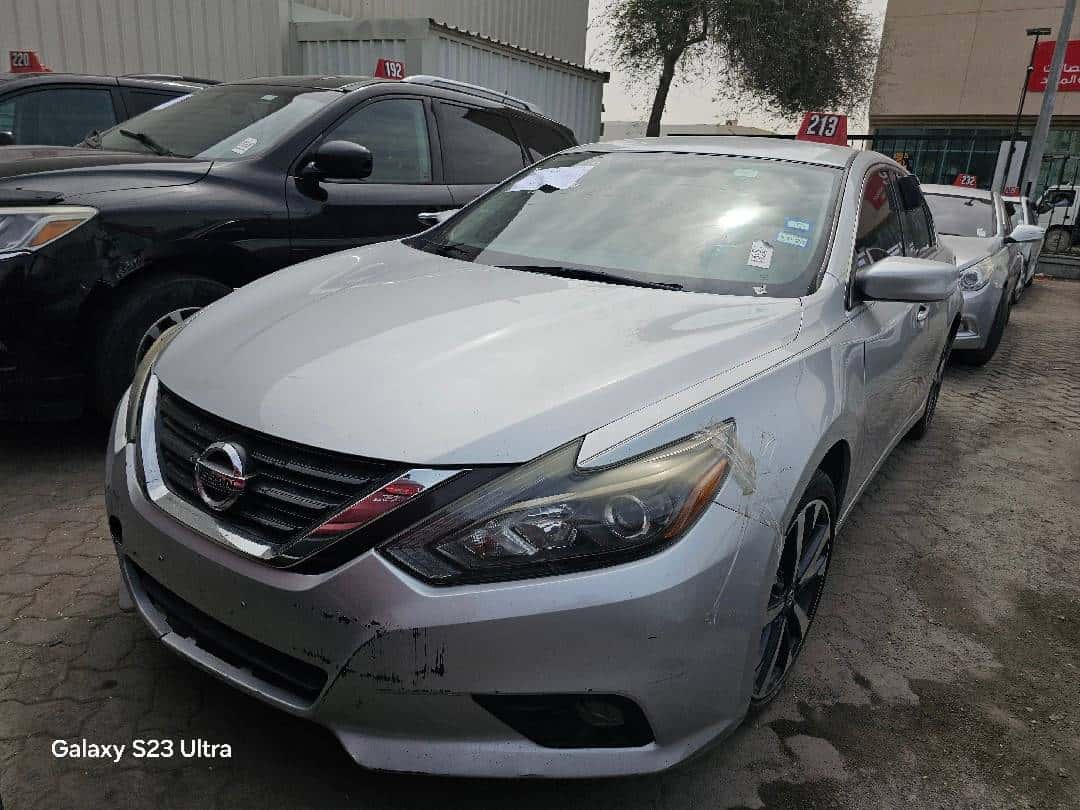 NISSAN ALTIMA - Exterior