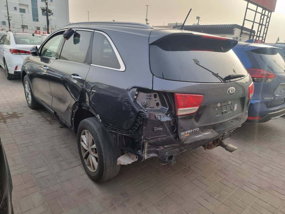 KIA SORENTO 2018 thumbnail 4