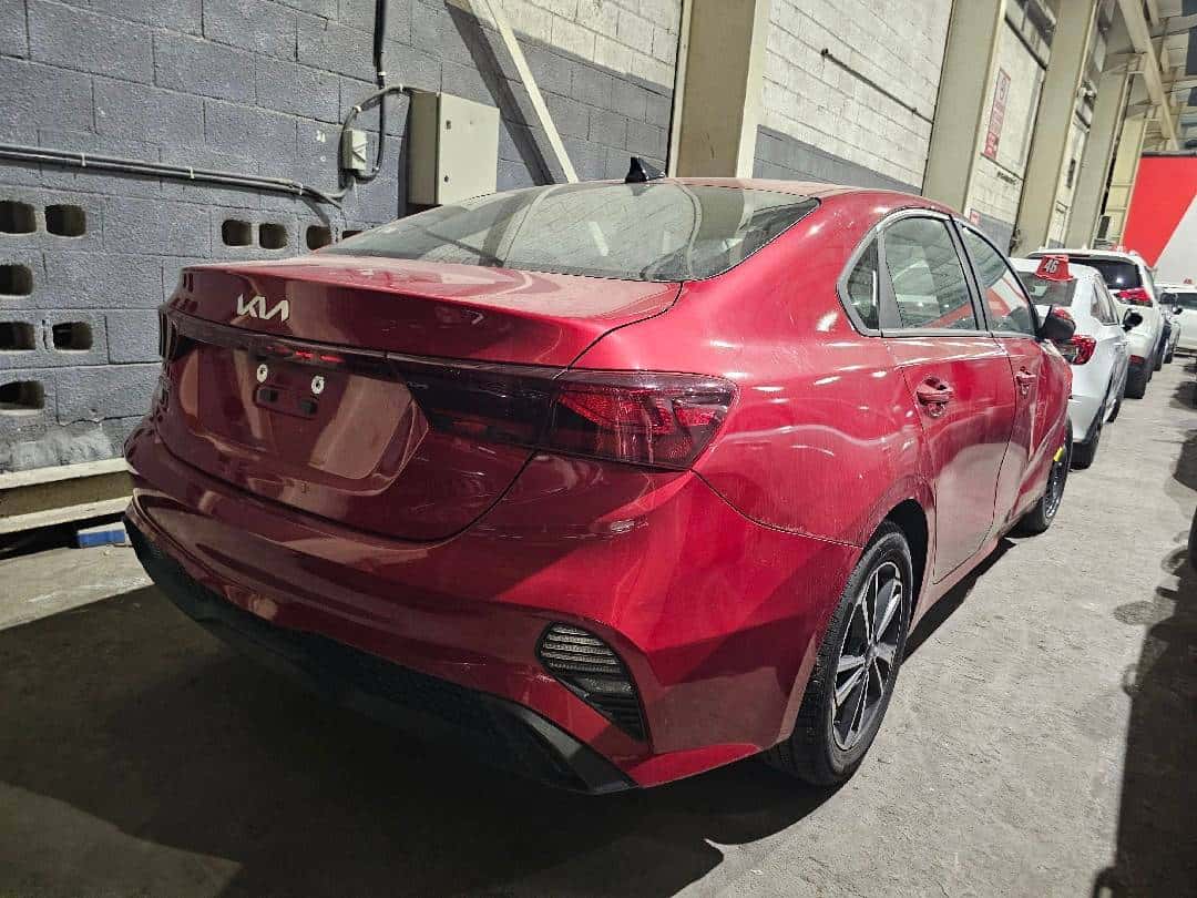 KIA FORTE 2023 thumbnail 1
