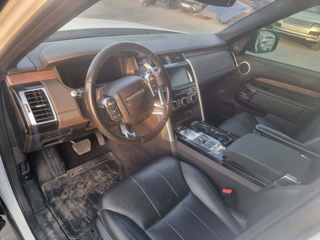 Land Rover Discovery 2018 thumbnail 5