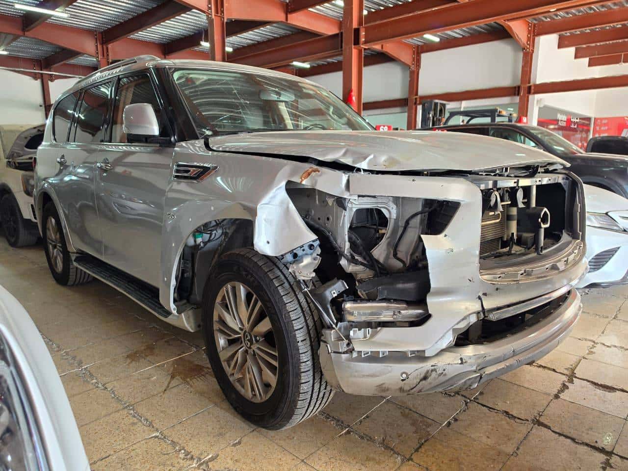 INFINITI QX80 2018 thumbnail 2