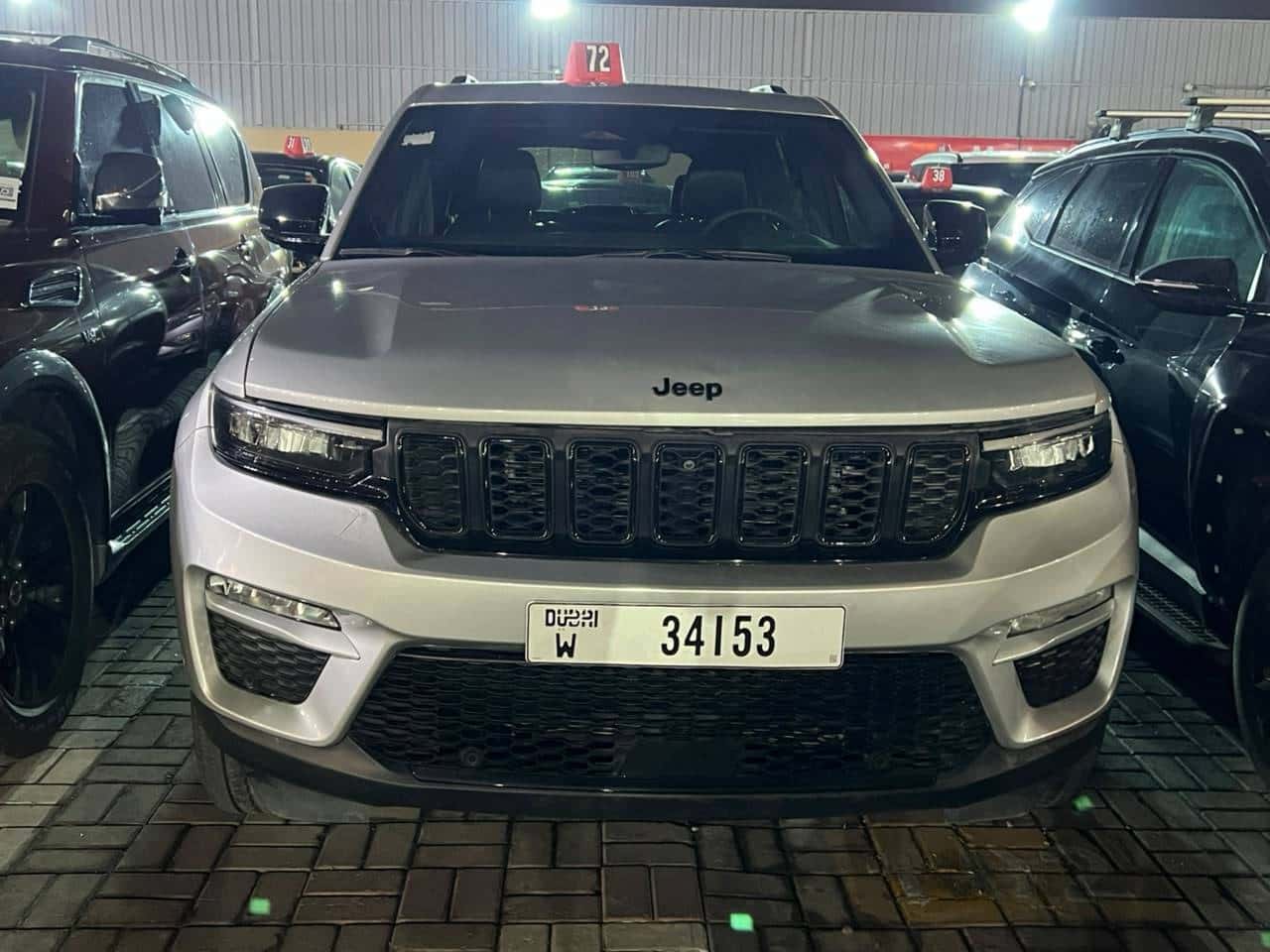 Jeep Grand Cherokee 2024 thumbnail 7