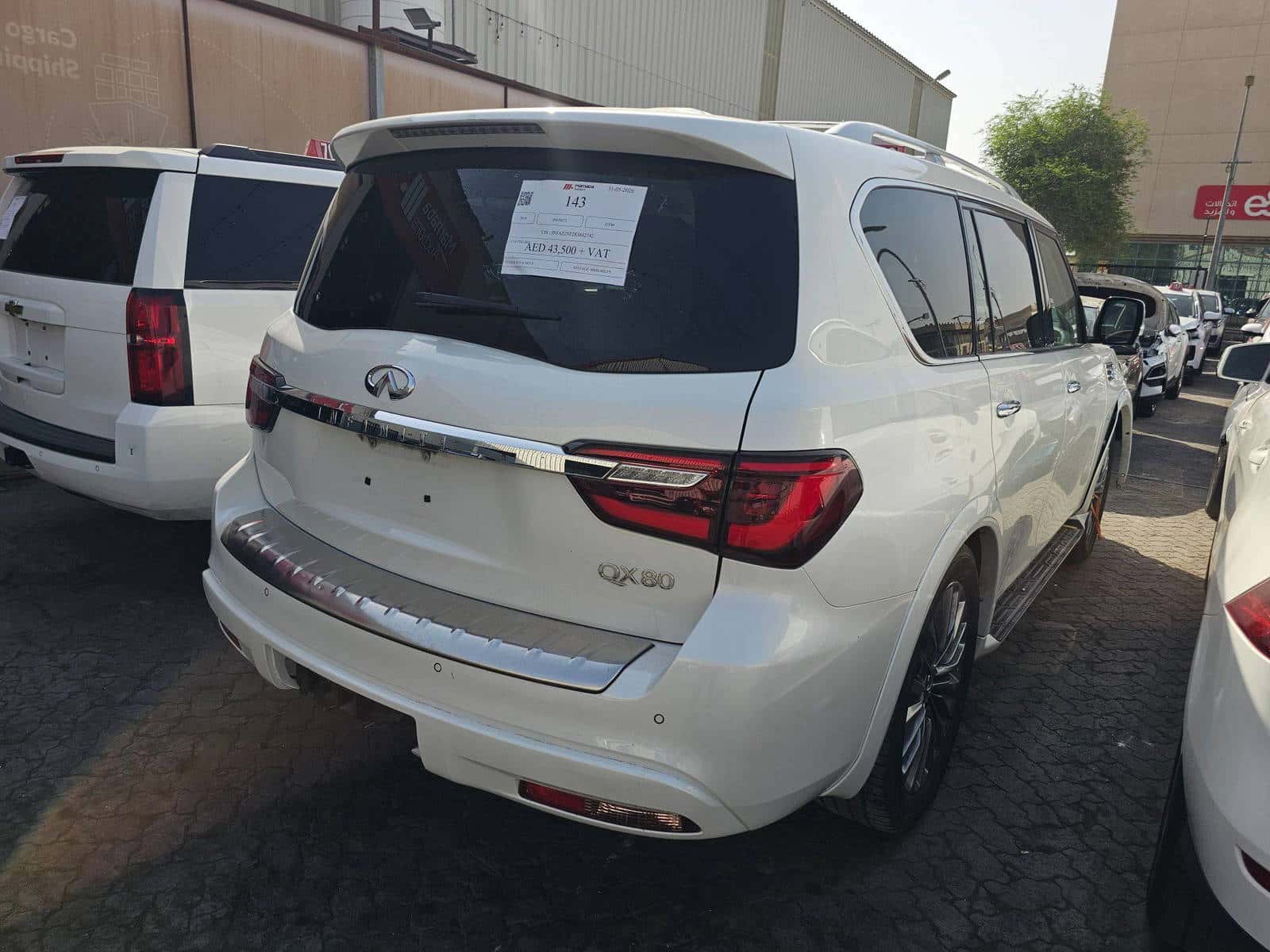 INFINITI QX80 2019 thumbnail 3