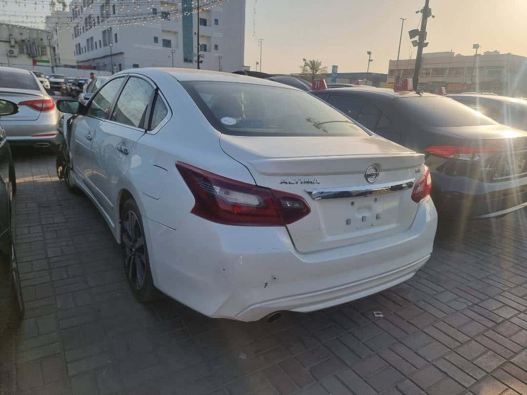 Nissan Altima 2017 thumbnail 2
