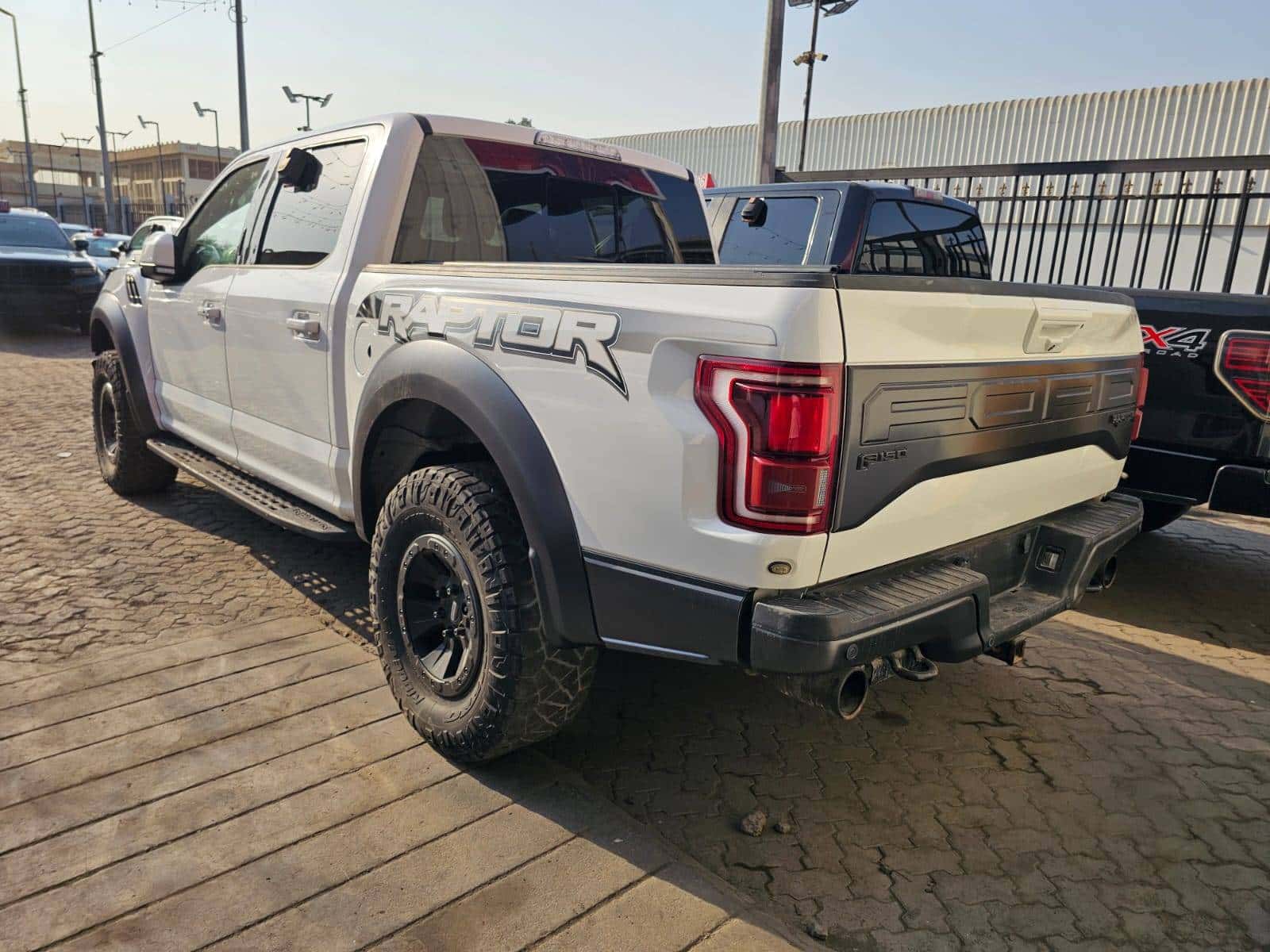 Ford F150 - RAPTOR 2018 thumbnail 4