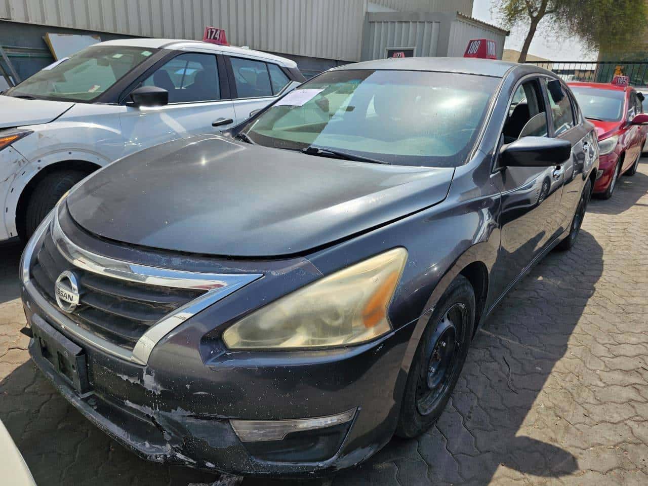 Nissan Altima 2013 thumbnail 2