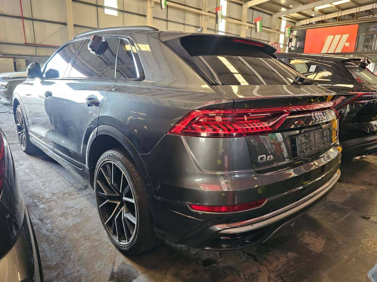 AUDI Q8 2020 thumbnail 4