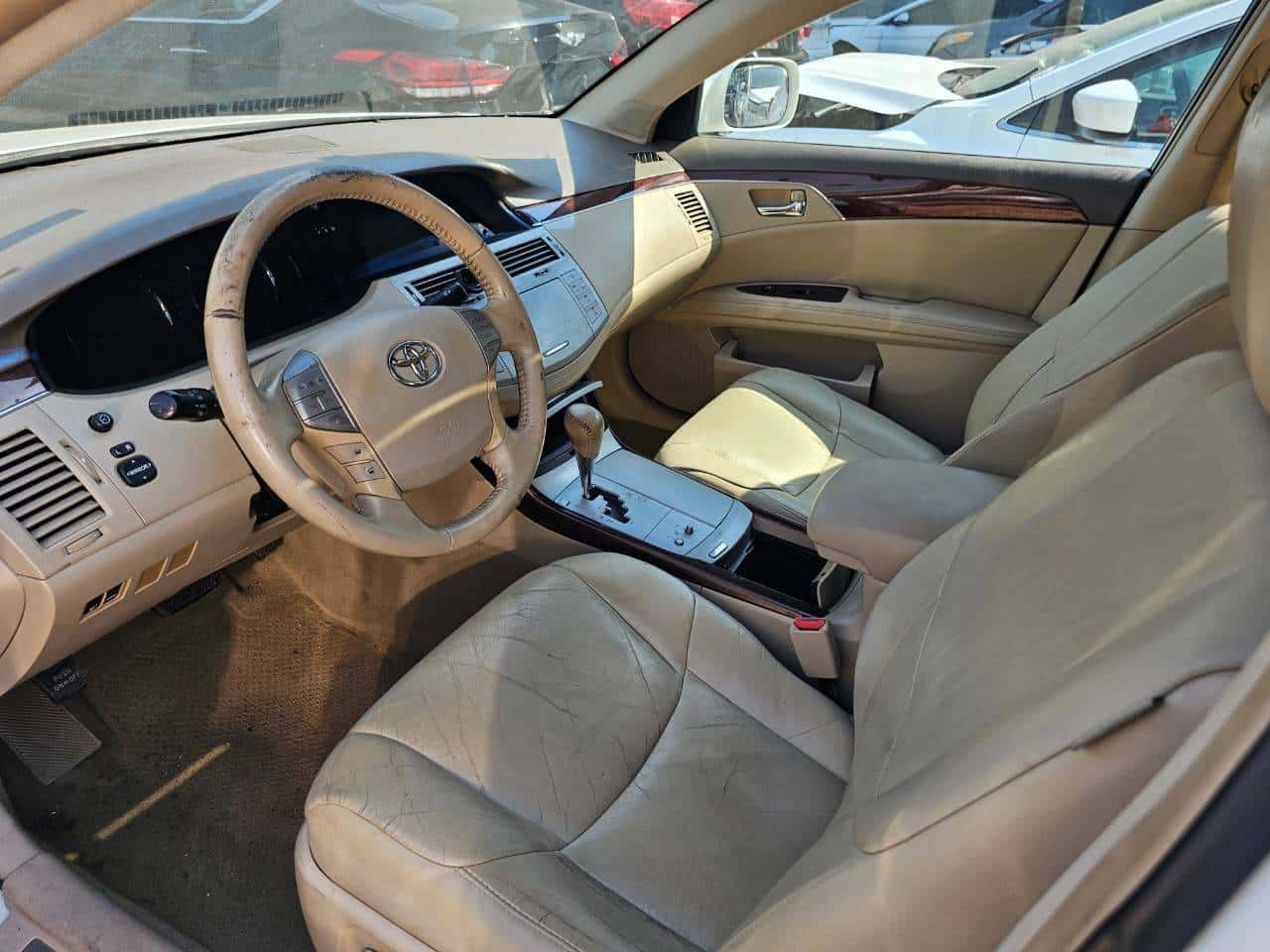 TOYOTA AVALON 2010 thumbnail 7