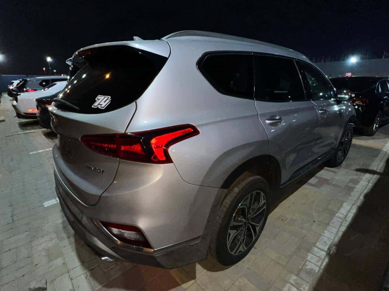 Hyundai Santa Fe 2019 thumbnail 2
